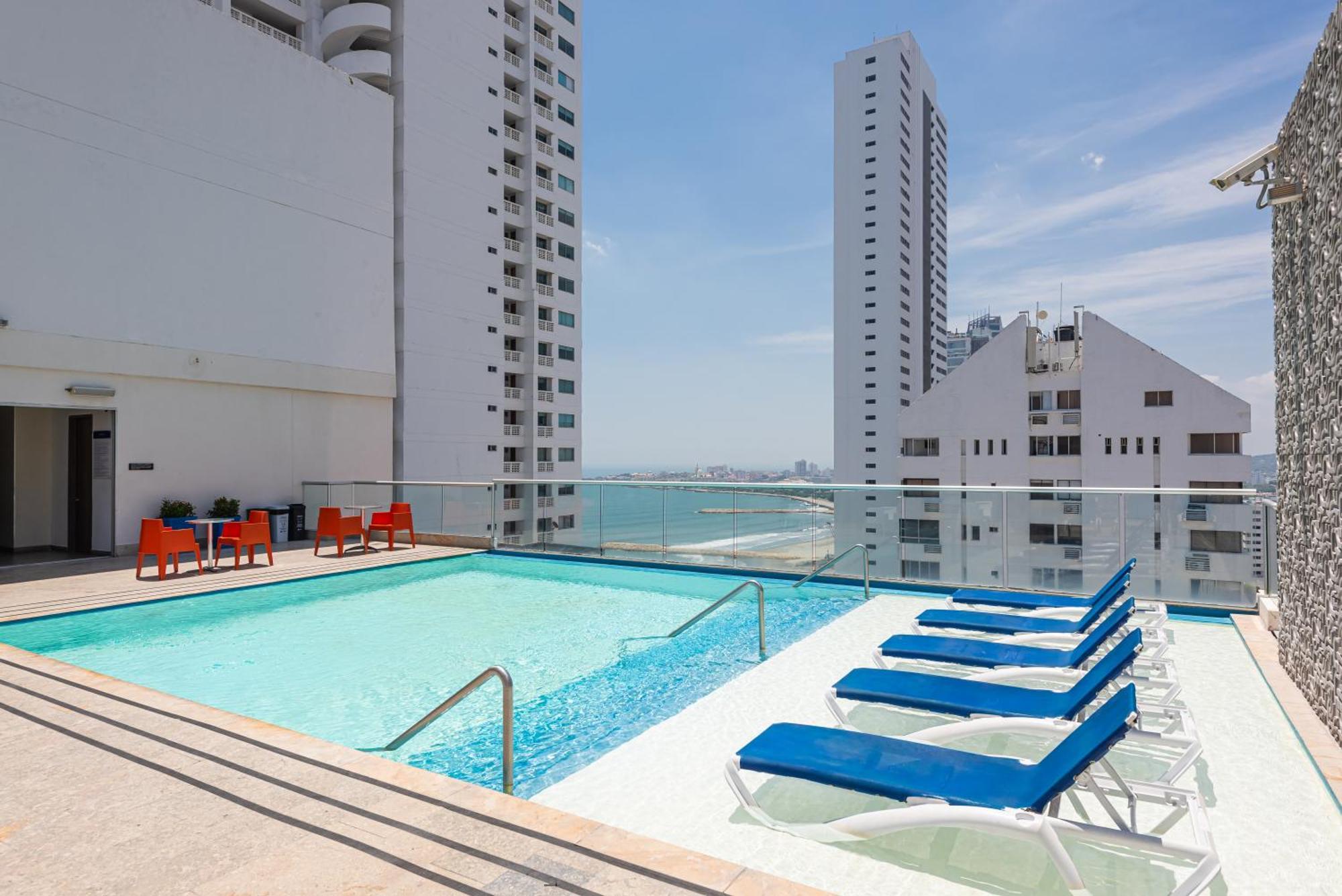 Hampton By Hilton Cartagena Hotel Exterior photo