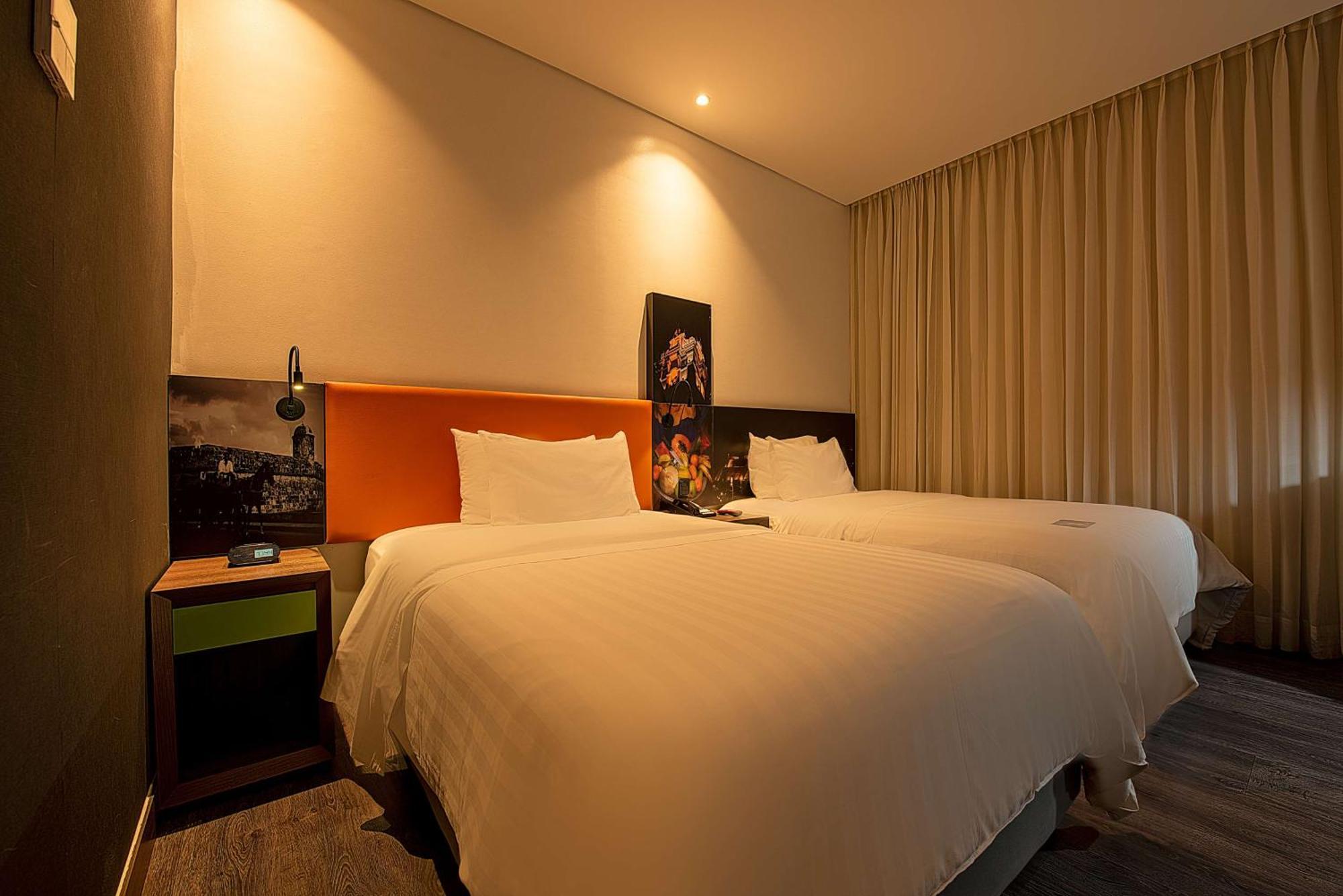 Hampton By Hilton Cartagena Hotel Exterior photo